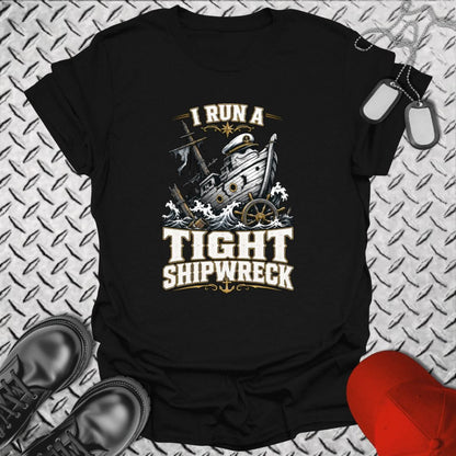 NavyHumor Everyday Tee Black / S I Run A Tight Shipwreck